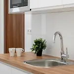 Apartment Cozy New With Air-conditioning *