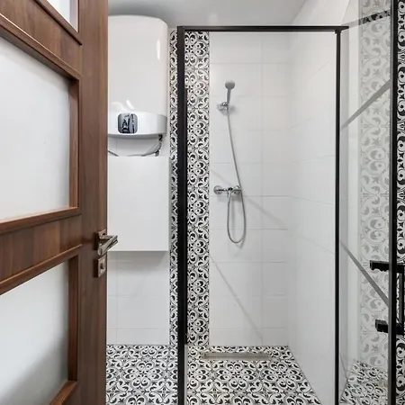 Cozy New With Air-conditioning Budapeşte