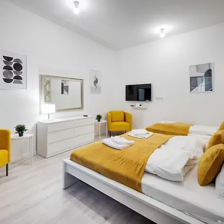 Cozy New With Air-conditioning Apartment