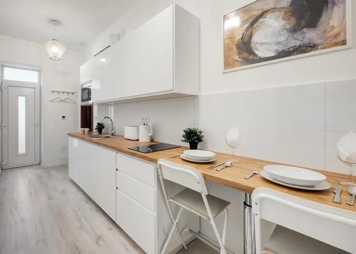 Cozy New With Air-conditioning Apartament *