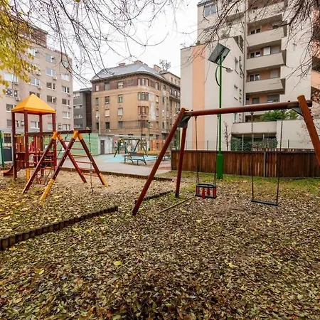 Cozy New With Air-conditioning