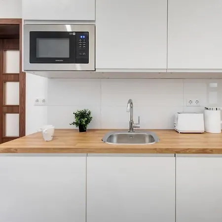 Cozy New With Air-conditioning * Будапешт